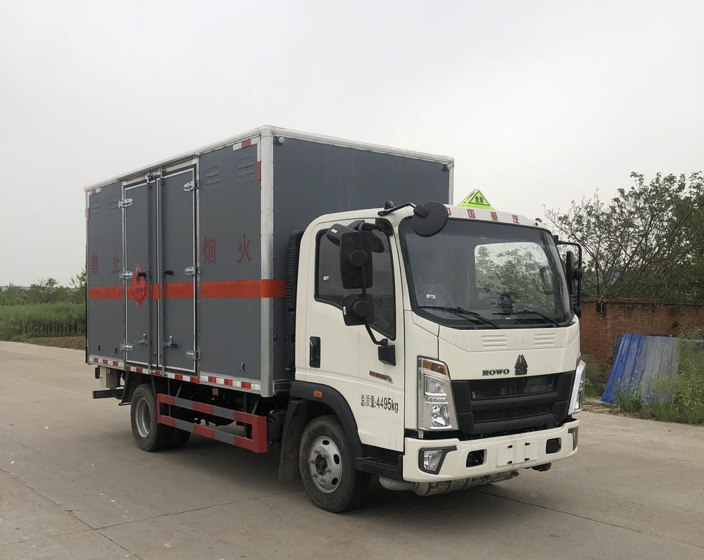 大力牌DLQ5042XRQZZ6型易燃?xì)怏w廂式運(yùn)輸車